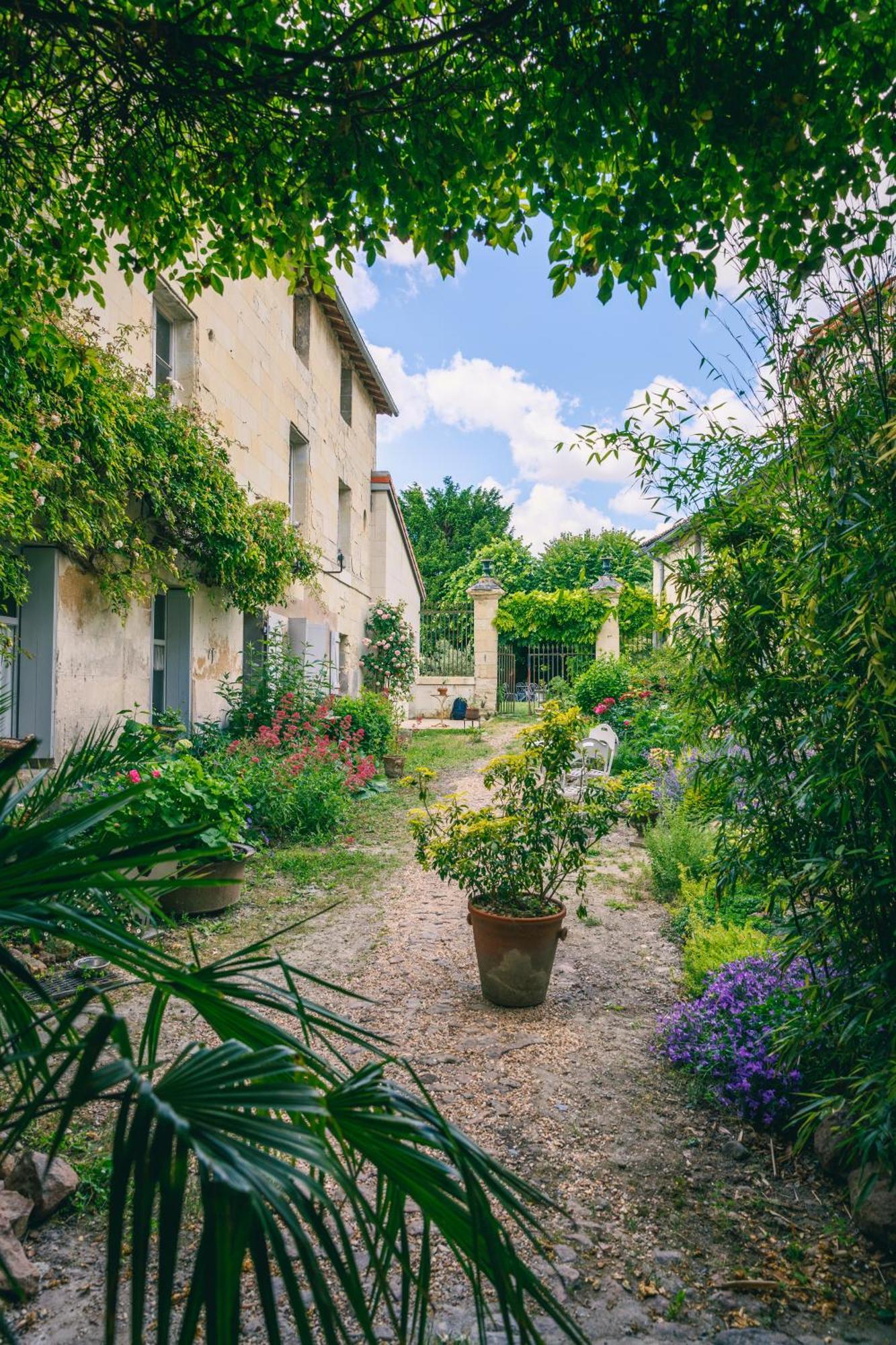 ホテル Le Prieure Sainte Croix ルダン エクステリア 写真